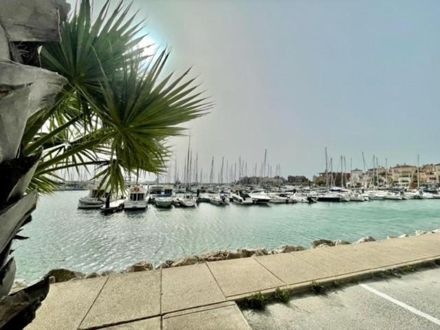 Gatu Sherry, Junto Puerto Deportivo Y Playa " Preferente Mayores De 25 Anos Y Familias " El Puerto de Santa María Kültér fotó